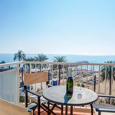 La Gioia 2 By Hello Homes *