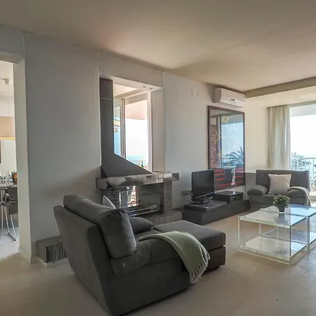 La Gioia 2 By Hello Homes