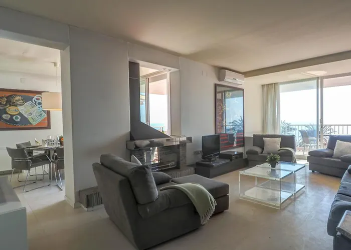 La Gioia 2 By Hello Homes