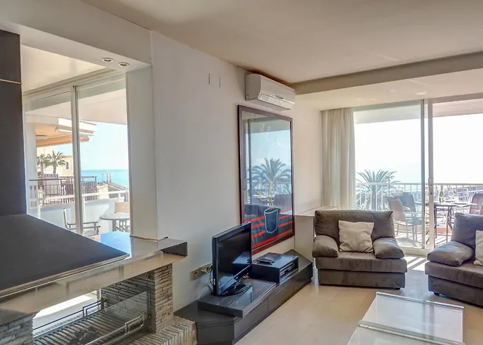 La Gioia 2 By Hello Homes Сіджас