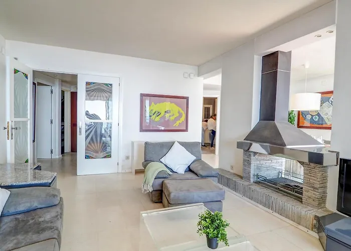 La Gioia 2 By Hello Homes * Сіджас