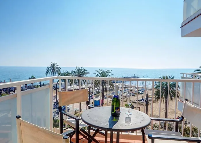 La Gioia 2 By Hello Homes *